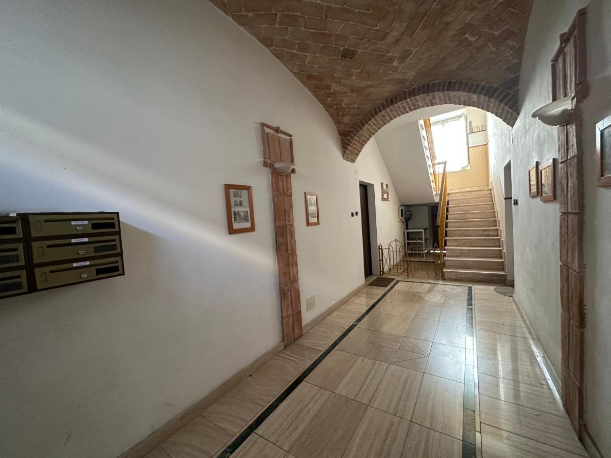 Casa Susanna - Delizioso Piano Terra, Centralissimo, Superservito, Tranquillo, Appena Fuori Ztl Parcheggio Libero Terni Exteriér fotografie